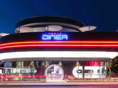 Tesla Diner Retro Modern Dining - USA